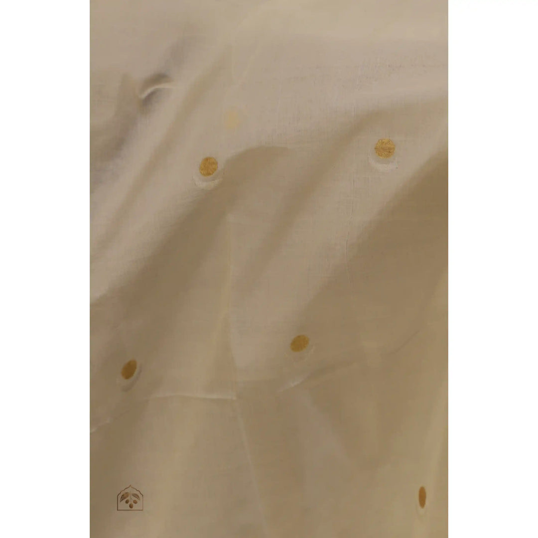 Eclipse-Balaramapuram-Kasavu-Cotton-Saree-with-Tissue-Pallu-and-Gold-Zari-Border