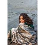 Load image into Gallery viewer, Glintress-Grey-Banarasi-Silk-Tissue-Saree-with-Kadwa-Gold-&amp;-Silver-Zari-Bootis