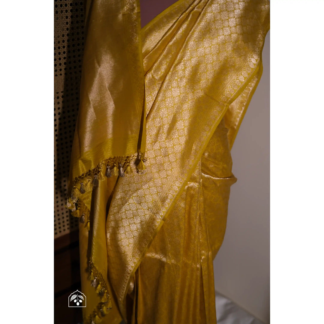 Kanaka-Handwoven-Golden-Yellow-Banarasi-Brocade-Saree