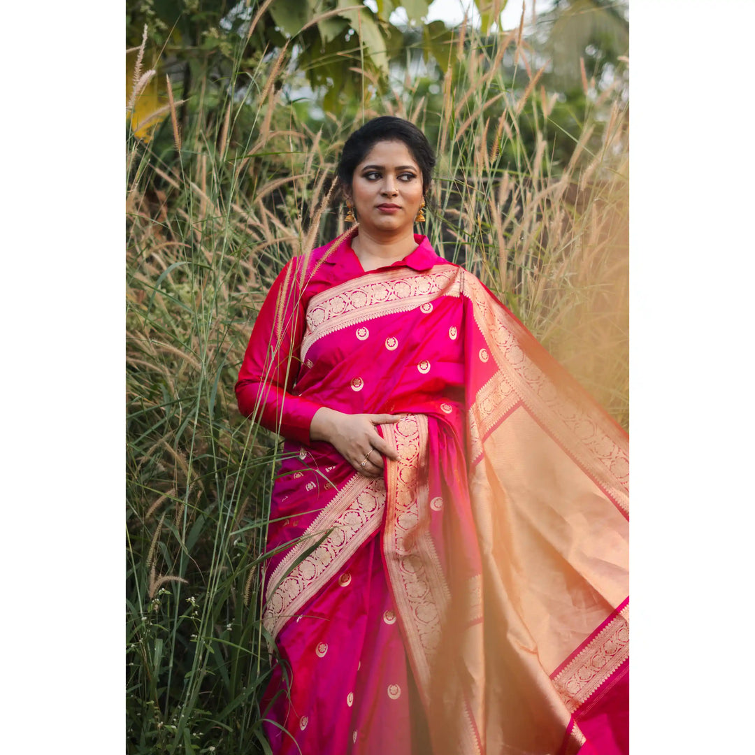 Lunafleur-Rani-Pink-Banarasi-Katan-Silk-Saree-with-Kadwa-Crescent-Flower-Motifs