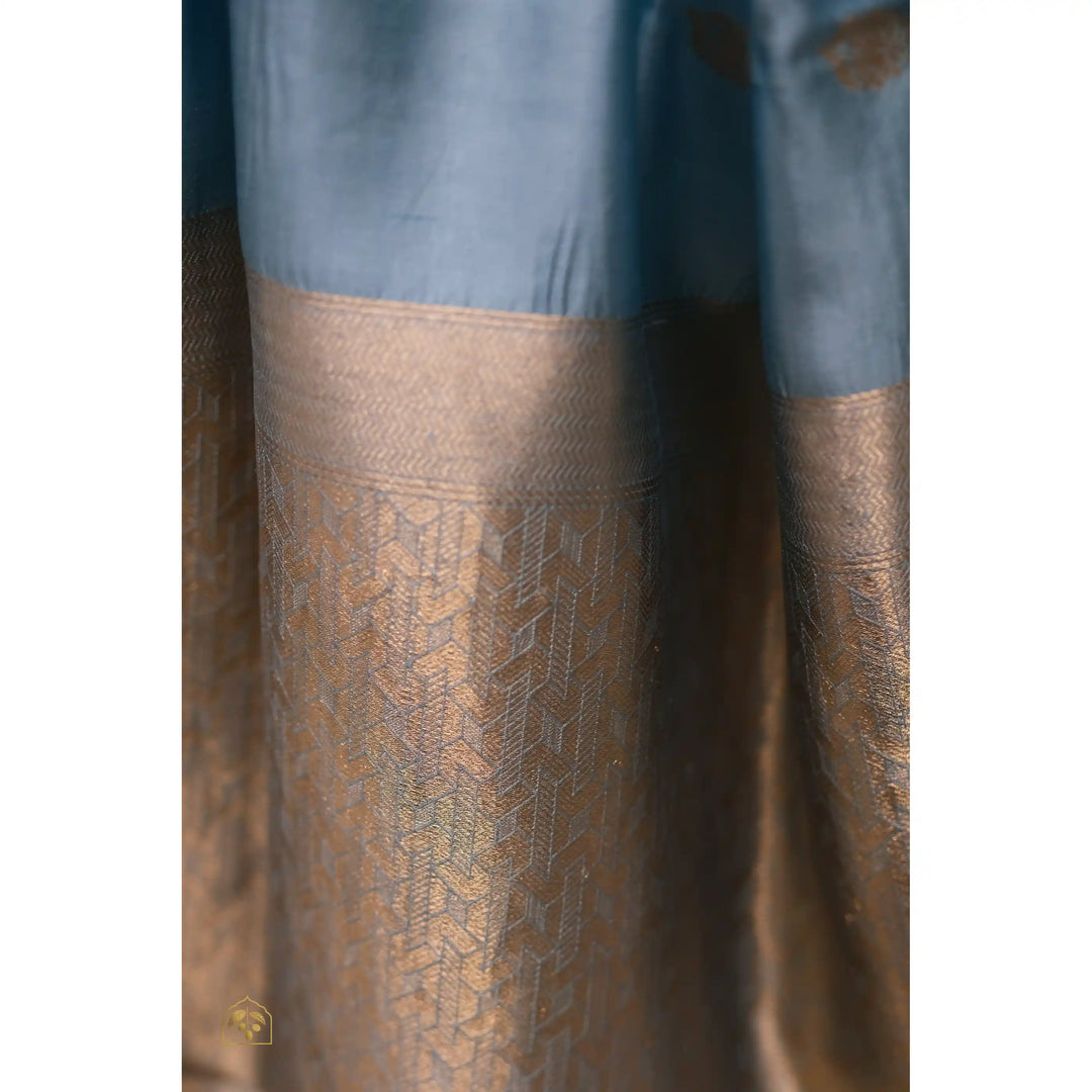 Neelaya-Banarasi-Summer-Silk-Saree-in-Sky-Blue-with-Antique-Gold-Zari-Bootis
