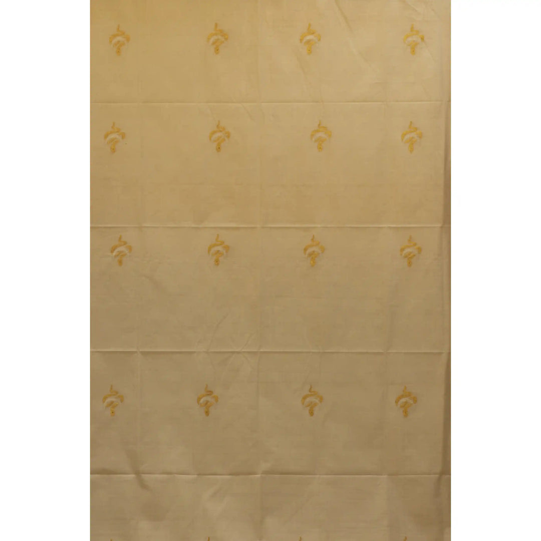Serenelle-Balaramapuram-Kasavu-Cotton-Saree-with-Tissue-Pallu-and-Zari-Border