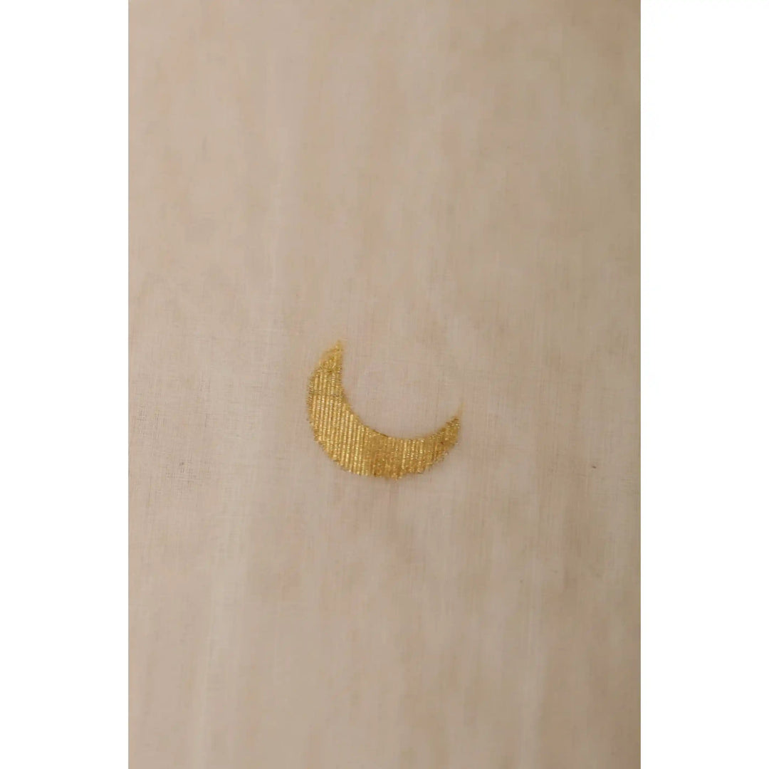 crescent-balaramapuram-kasavu-cotton-saree-with-crescent-moon-motifs-and-tissue-pallu